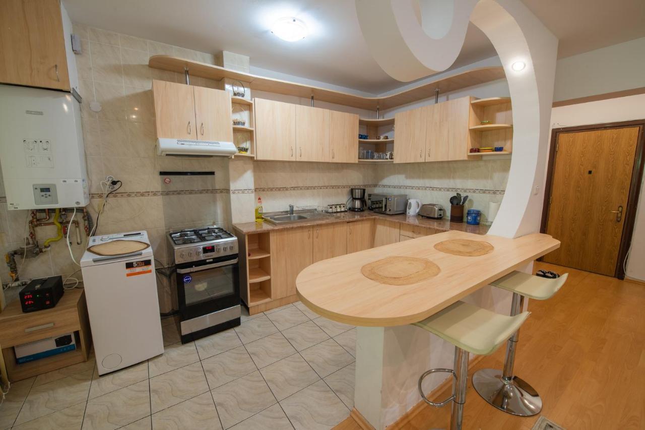 Monik Apartament ซินายา ภายนอก รูปภาพ